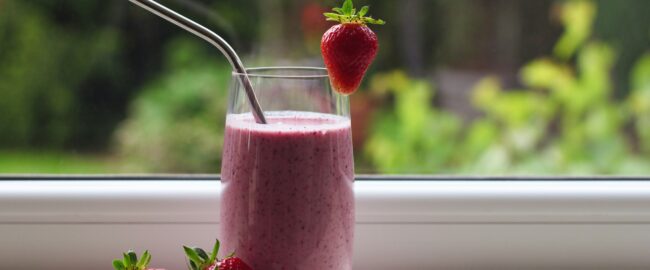 A delicious strawberry flavoured KicStart VLCD meal replacement shake.